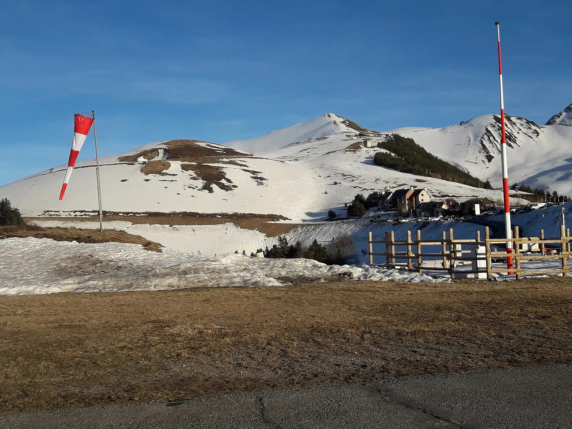 Startbahn des Altiports Peyresourde-Balestas in den Pyrenäen