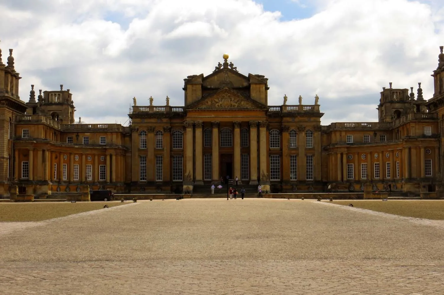 Großer Innenhof von Blenheim Palace