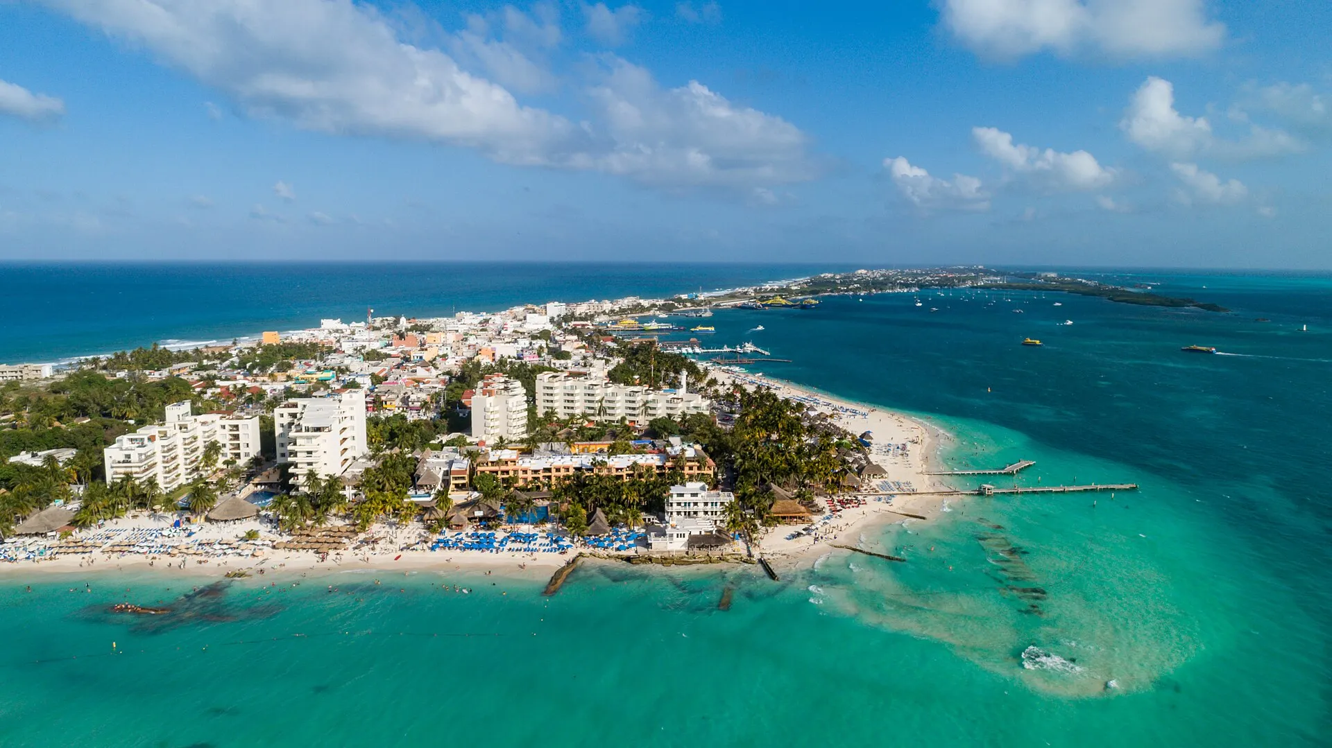 Luftbild der Küste von Isla Mujeres