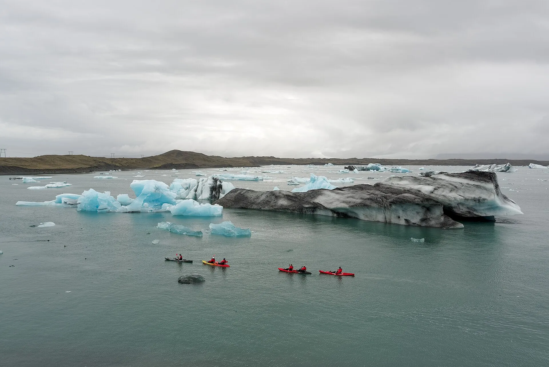 Eisberge in der Gletscherlagune Jökulsárlón auf Island
