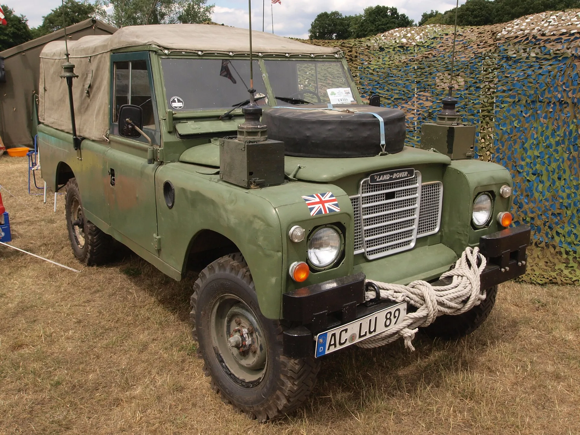 Militärischer langer Land Rover 109 Series III