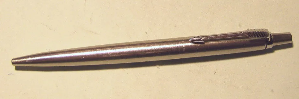 Metallener Parker-Jotter-Kugelschreiber