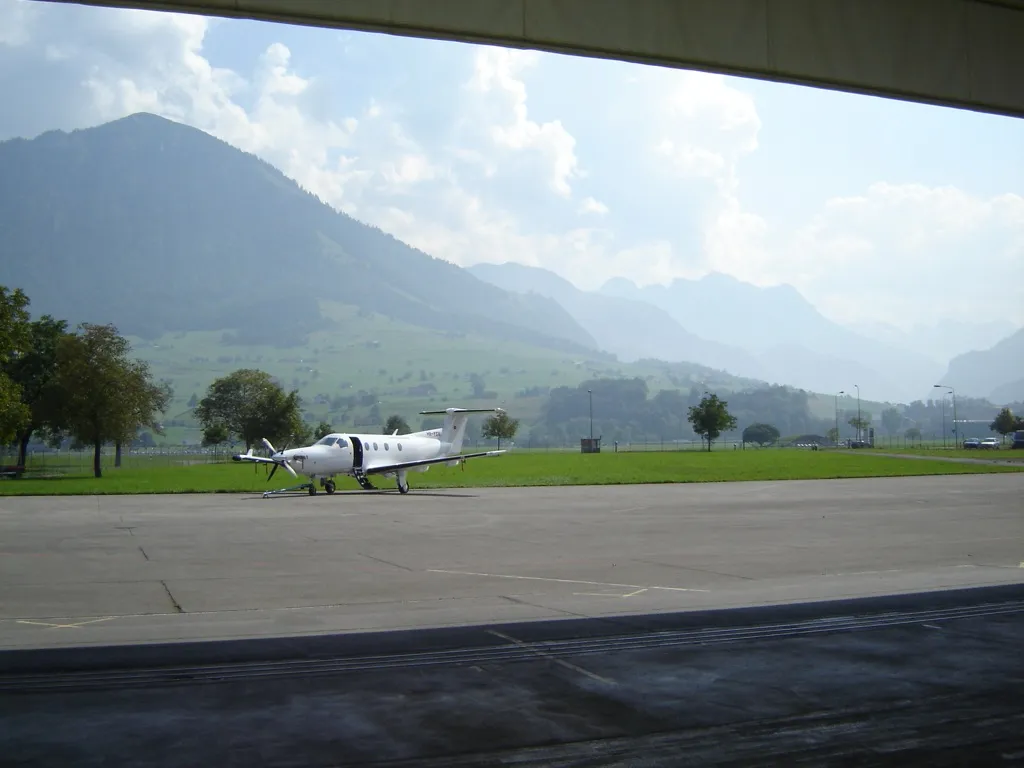 Werksgebäude der Pilatus Flugzeugwerke in Stans