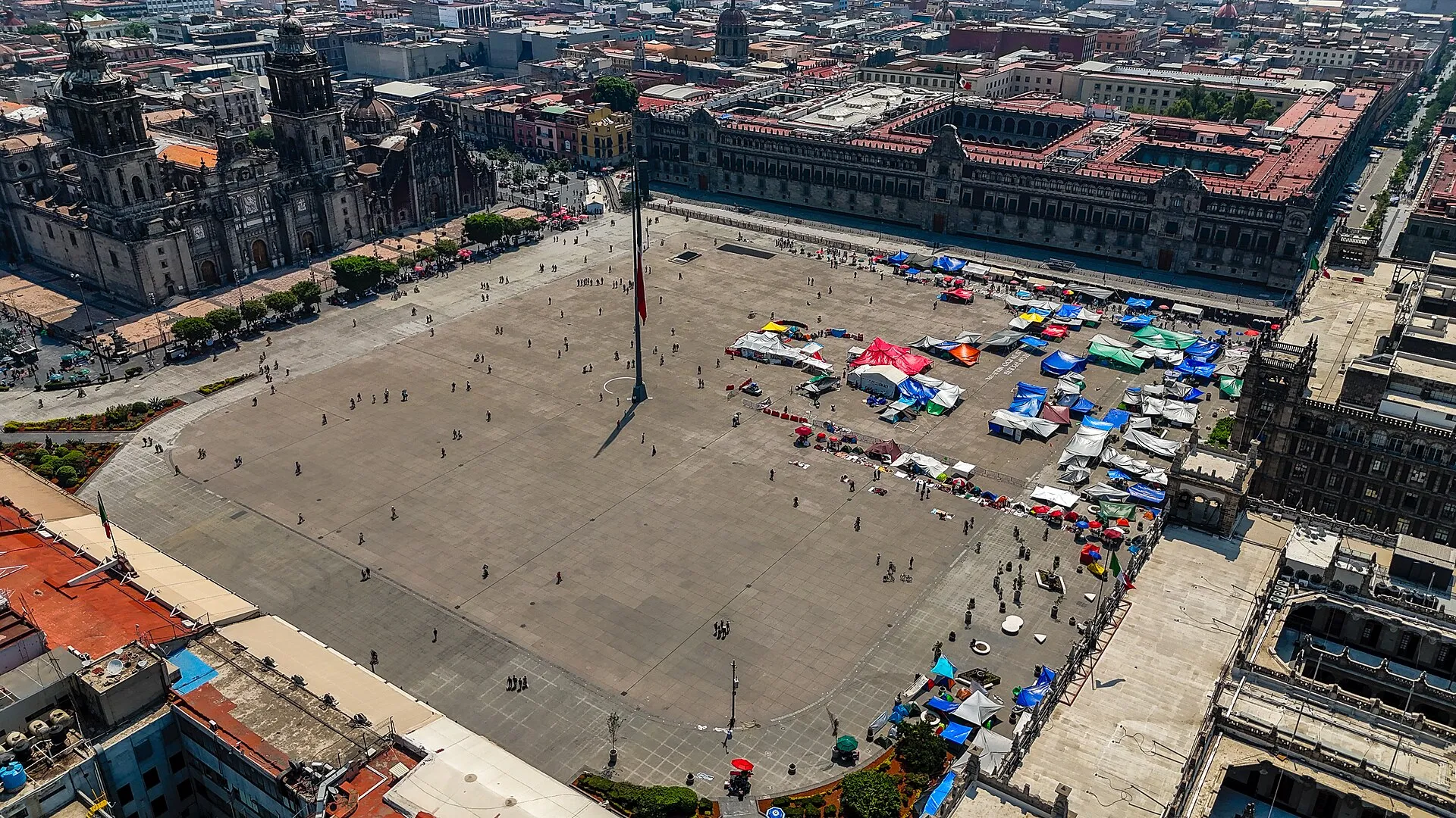 Blick über den Zócalo im Zentrum von Mexico City